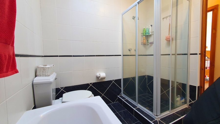 3 Bedroom Property for Sale in Heiderand Western Cape